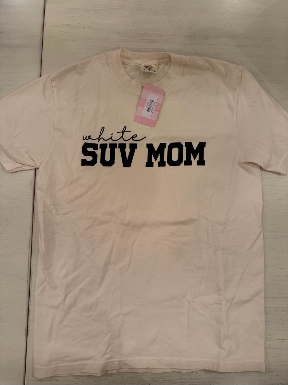 Comfort Colors  "white SUV MOM" Graphic Tee medium